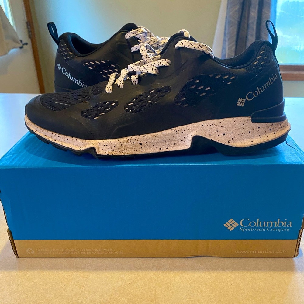COLUMBIA running shoes